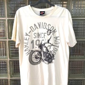 Harley Davidson shirt with a biker babe!